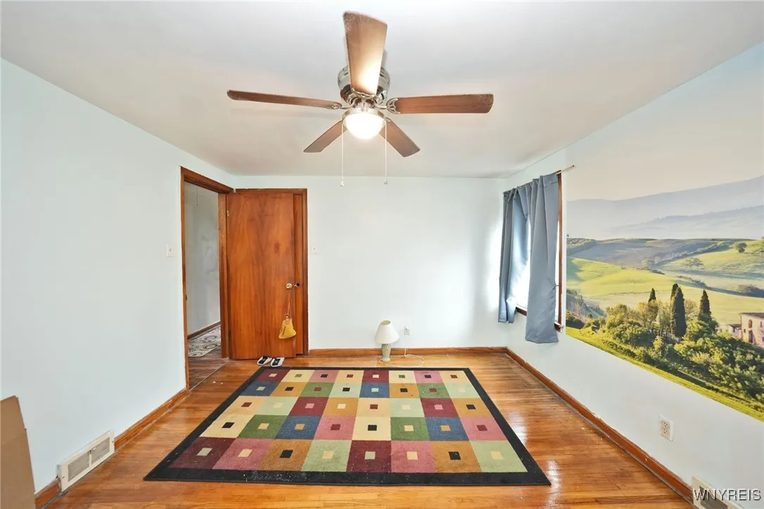 2133 North Avenue, Niagara Falls, New York 14305, Niagara Falls, New York 14305, 6 Bedrooms Bedrooms, ,2 BathroomsBathrooms,Residential,For Sale,2133 North Avenue, Niagara Falls, New York 14305,B1616566