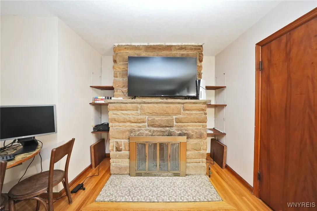 2133 North Avenue, Niagara Falls, New York 14305, Niagara Falls, New York 14305, 6 Bedrooms Bedrooms, ,2 BathroomsBathrooms,Residential,For Sale,2133 North Avenue, Niagara Falls, New York 14305,B1616566