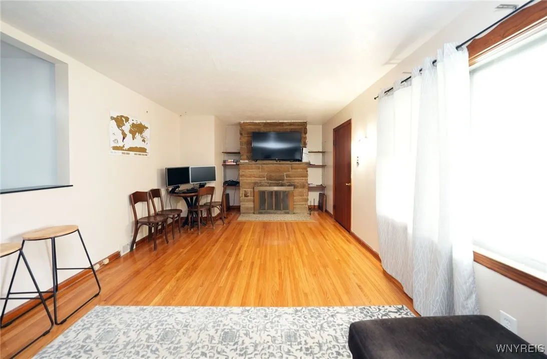 2133 North Avenue, Niagara Falls, New York 14305, Niagara Falls, New York 14305, 6 Bedrooms Bedrooms, ,2 BathroomsBathrooms,Residential,For Sale,2133 North Avenue, Niagara Falls, New York 14305,B1616566
