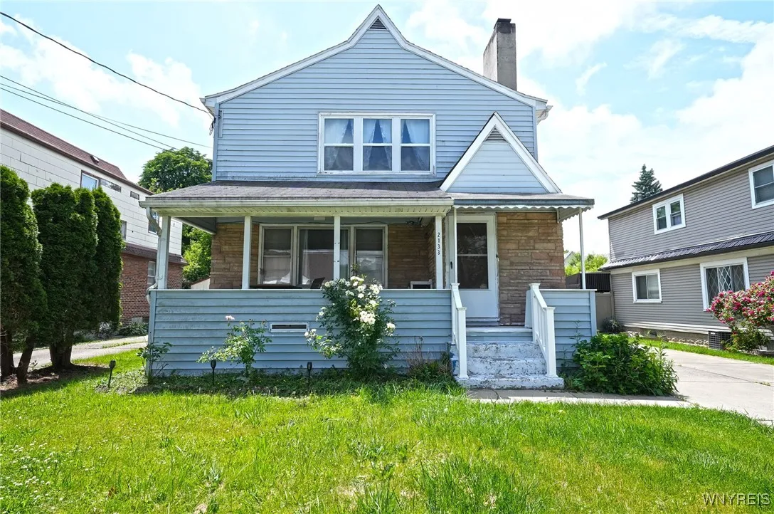 2133 North Avenue, Niagara Falls, New York 14305, Niagara Falls, New York 14305, 6 Bedrooms Bedrooms, ,2 BathroomsBathrooms,Residential,For Sale,2133 North Avenue, Niagara Falls, New York 14305,B1616566