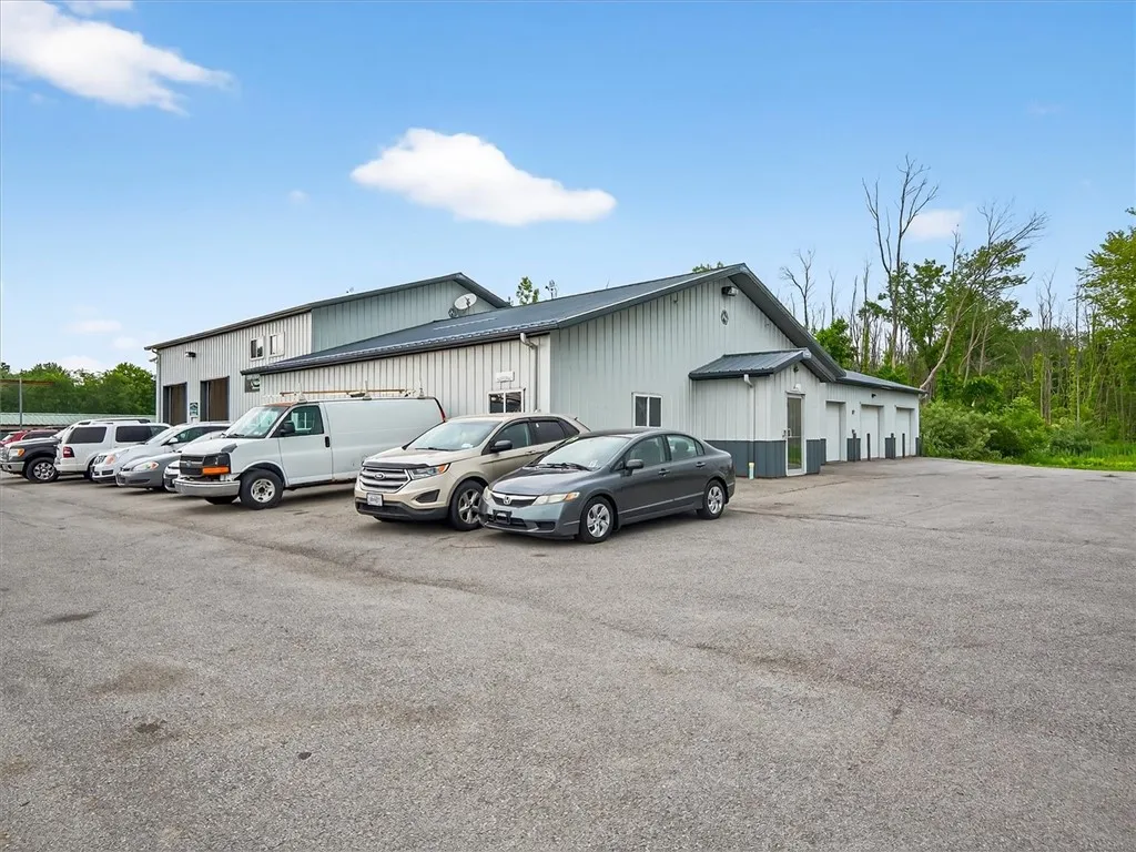 6378 Dean Parkway, Ontario, New York 14519, Ontario, New York 14519, ,Commercial Sale,For Sale,6378 Dean Parkway, Ontario, New York 14519,R1615276