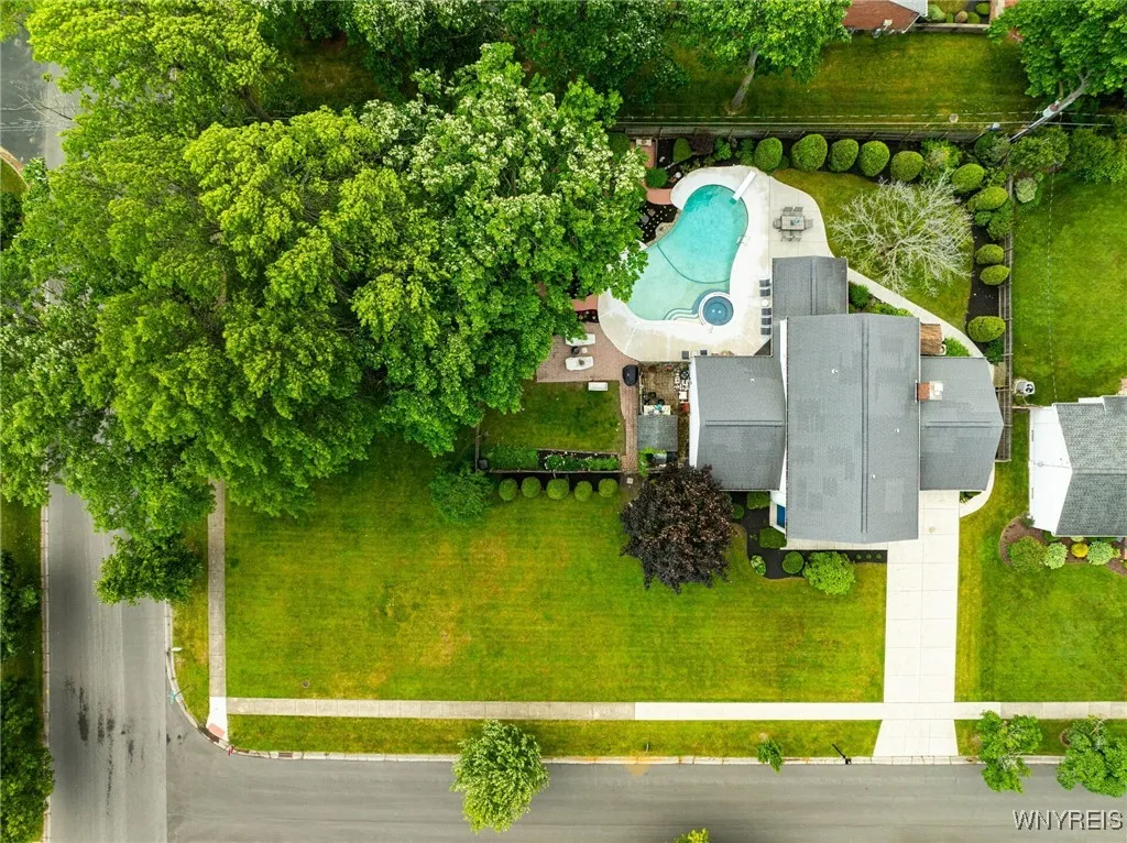 87 Old Spring Lane, Amherst, New York 14221, Amherst, New York 14221, 5 Bedrooms Bedrooms, 10 Rooms Rooms,2 BathroomsBathrooms,Residential,Closed,87 Old Spring Lane, Amherst, New York 14221,B1612057