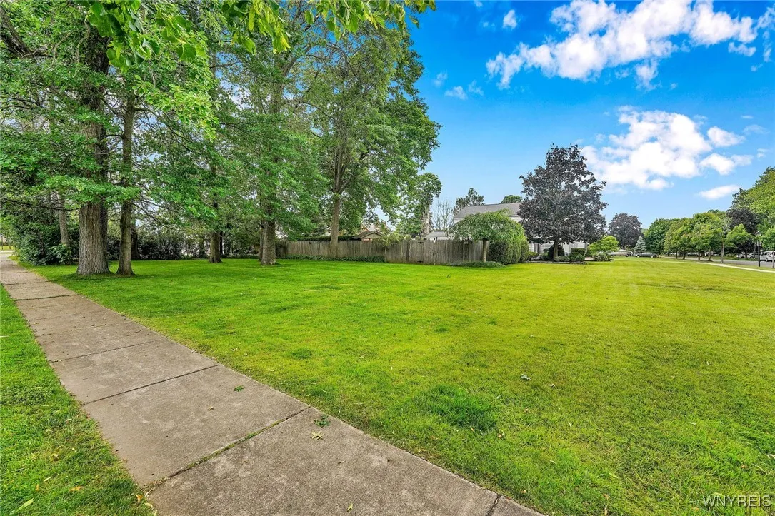 87 Old Spring Lane, Amherst, New York 14221, Amherst, New York 14221, 5 Bedrooms Bedrooms, 10 Rooms Rooms,2 BathroomsBathrooms,Residential,Closed,87 Old Spring Lane, Amherst, New York 14221,B1612057