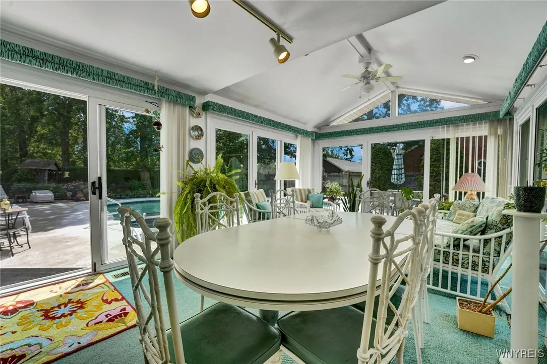 87 Old Spring Lane, Amherst, New York 14221, Amherst, New York 14221, 5 Bedrooms Bedrooms, 10 Rooms Rooms,2 BathroomsBathrooms,Residential,Closed,87 Old Spring Lane, Amherst, New York 14221,B1612057