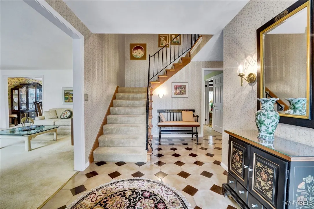 87 Old Spring Lane, Amherst, New York 14221, Amherst, New York 14221, 5 Bedrooms Bedrooms, 10 Rooms Rooms,2 BathroomsBathrooms,Residential,Closed,87 Old Spring Lane, Amherst, New York 14221,B1612057