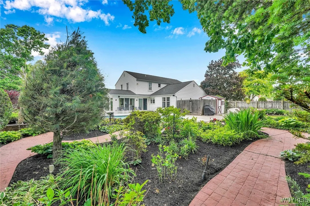 87 Old Spring Lane, Amherst, New York 14221, Amherst, New York 14221, 5 Bedrooms Bedrooms, 10 Rooms Rooms,2 BathroomsBathrooms,Residential,Closed,87 Old Spring Lane, Amherst, New York 14221,B1612057
