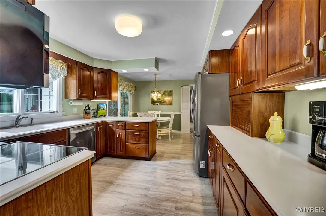87 Old Spring Lane, Amherst, New York 14221, Amherst, New York 14221, 5 Bedrooms Bedrooms, 10 Rooms Rooms,2 BathroomsBathrooms,Residential,Closed,87 Old Spring Lane, Amherst, New York 14221,B1612057