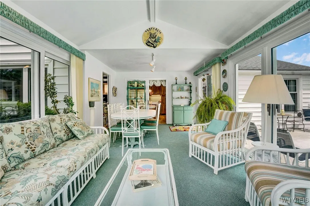 87 Old Spring Lane, Amherst, New York 14221, Amherst, New York 14221, 5 Bedrooms Bedrooms, 10 Rooms Rooms,2 BathroomsBathrooms,Residential,Closed,87 Old Spring Lane, Amherst, New York 14221,B1612057