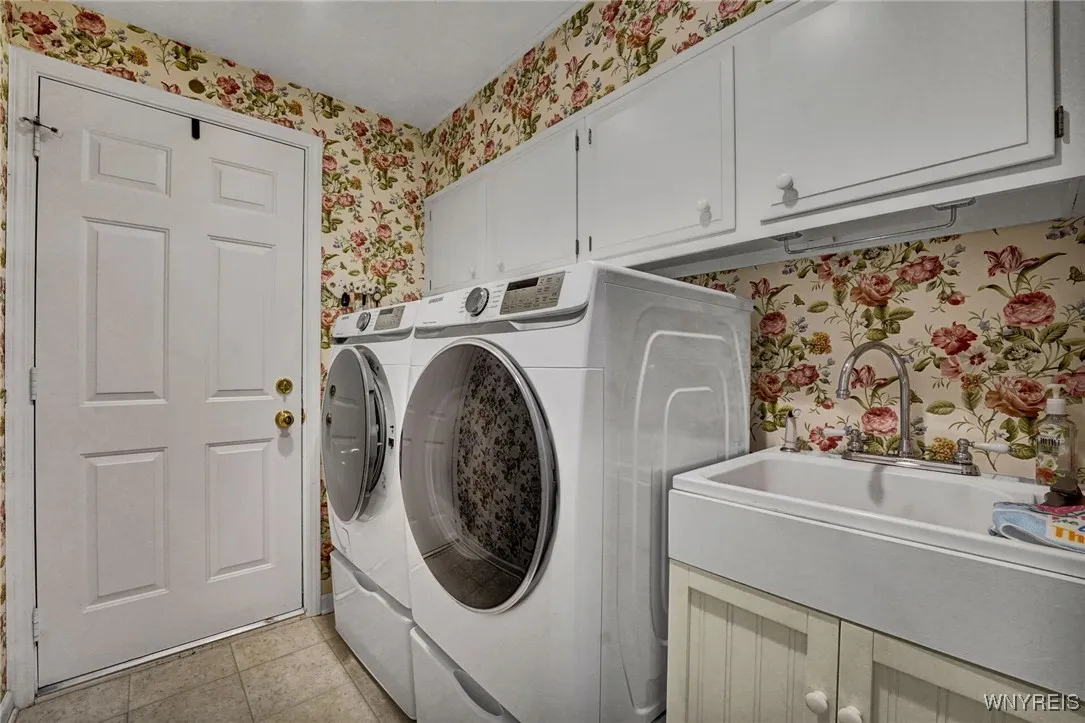 87 Old Spring Lane, Amherst, New York 14221, Amherst, New York 14221, 5 Bedrooms Bedrooms, 10 Rooms Rooms,2 BathroomsBathrooms,Residential,Closed,87 Old Spring Lane, Amherst, New York 14221,B1612057