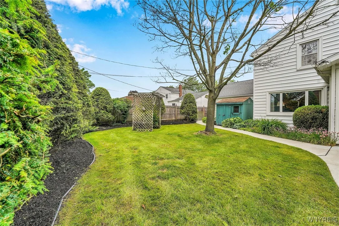 87 Old Spring Lane, Amherst, New York 14221, Amherst, New York 14221, 5 Bedrooms Bedrooms, 10 Rooms Rooms,2 BathroomsBathrooms,Residential,Closed,87 Old Spring Lane, Amherst, New York 14221,B1612057
