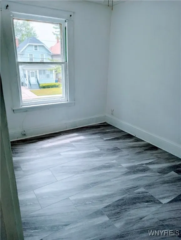 2436 Cleveland Avenue, Niagara Falls, New York 143, Niagara Falls, New York 14305, 3 Bedrooms Bedrooms, 8 Rooms Rooms,1 BathroomBathrooms,Residential,For Sale,2436 Cleveland Avenue, Niagara Falls, New York 143,B1616823