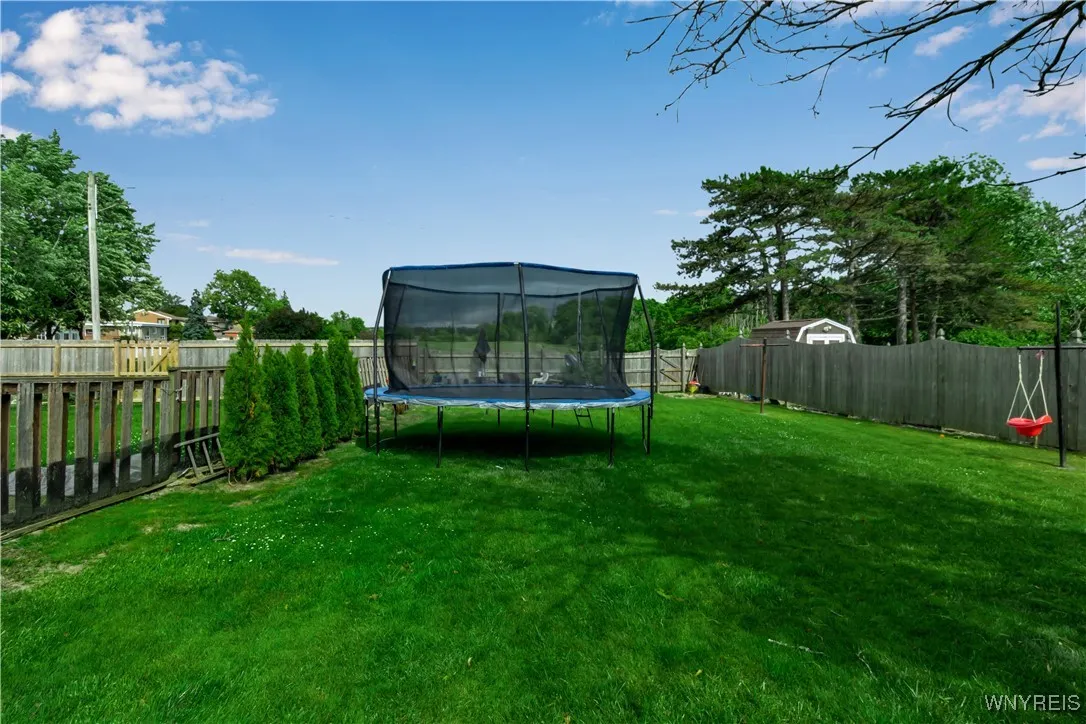 2503 Parkview Drive, Niagara Falls, New York 14305, Niagara Falls, New York 14305, 3 Bedrooms Bedrooms, 8 Rooms Rooms,1 BathroomBathrooms,Residential,For Sale,2503 Parkview Drive, Niagara Falls, New York 14305,B1616666