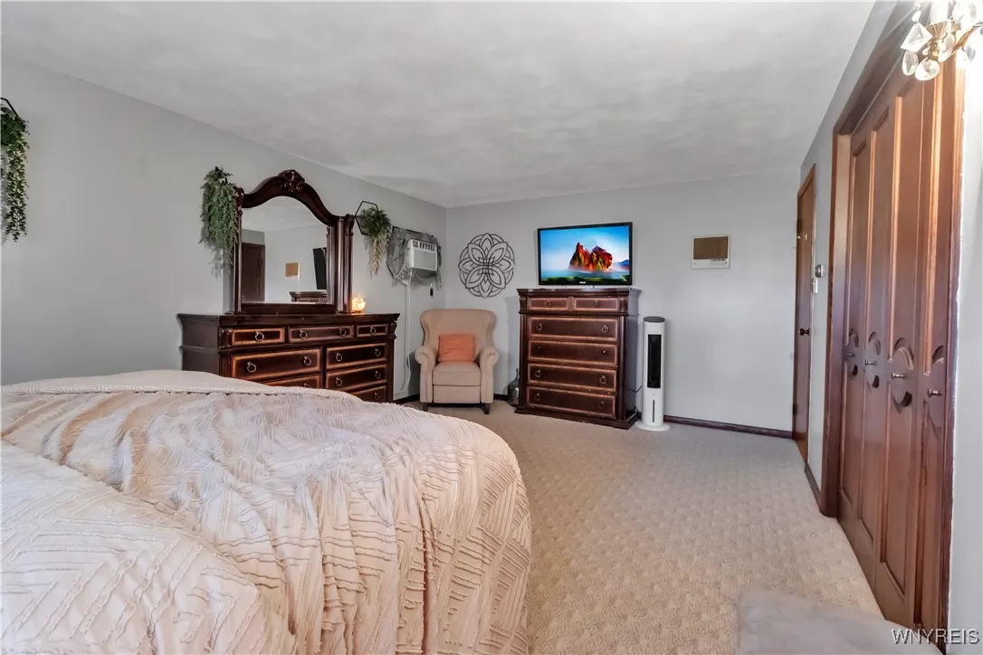 2503 Parkview Drive, Niagara Falls, New York 14305, Niagara Falls, New York 14305, 3 Bedrooms Bedrooms, 8 Rooms Rooms,1 BathroomBathrooms,Residential,For Sale,2503 Parkview Drive, Niagara Falls, New York 14305,B1616666