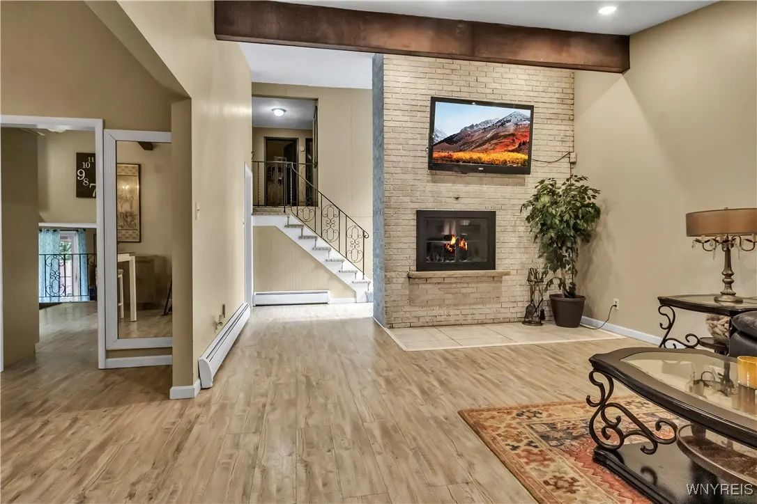 2503 Parkview Drive, Niagara Falls, New York 14305, Niagara Falls, New York 14305, 3 Bedrooms Bedrooms, 8 Rooms Rooms,1 BathroomBathrooms,Residential,For Sale,2503 Parkview Drive, Niagara Falls, New York 14305,B1616666