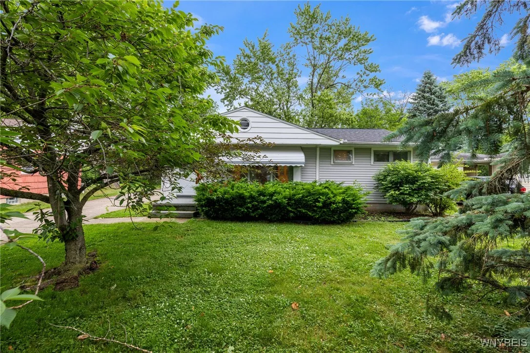 155 Mapleview Drive, Amherst, New York 14226, Amherst, New York 14226, 2 Bedrooms Bedrooms, 5 Rooms Rooms,1 BathroomBathrooms,Residential,Closed,155 Mapleview Drive, Amherst, New York 14226,B1616735