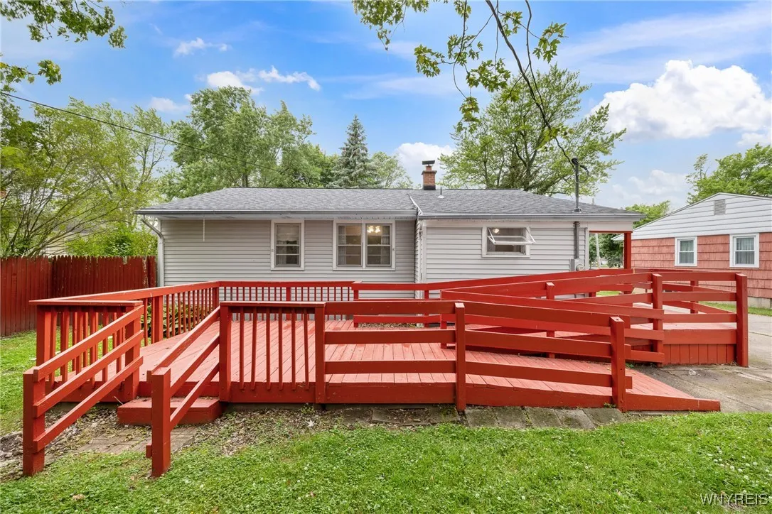 155 Mapleview Drive, Amherst, New York 14226, Amherst, New York 14226, 2 Bedrooms Bedrooms, 5 Rooms Rooms,1 BathroomBathrooms,Residential,Closed,155 Mapleview Drive, Amherst, New York 14226,B1616735