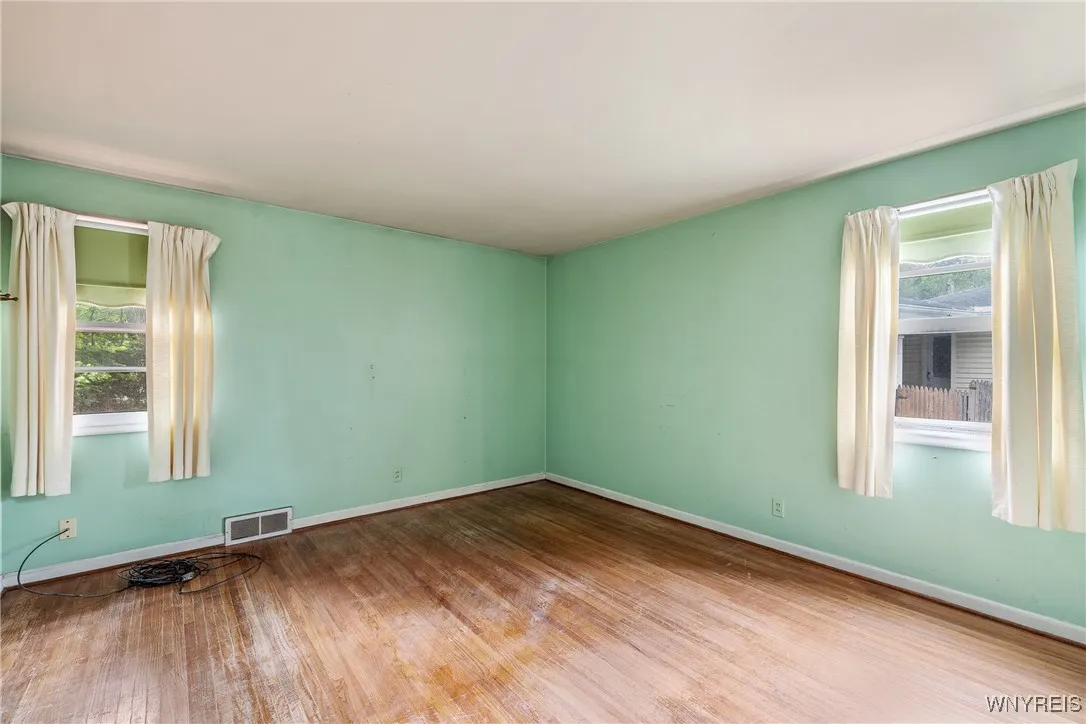 155 Mapleview Drive, Amherst, New York 14226, Amherst, New York 14226, 2 Bedrooms Bedrooms, 5 Rooms Rooms,1 BathroomBathrooms,Residential,Closed,155 Mapleview Drive, Amherst, New York 14226,B1616735