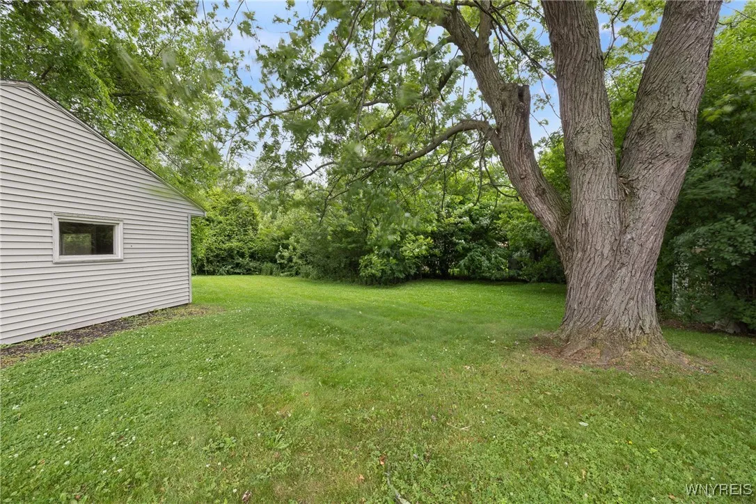 155 Mapleview Drive, Amherst, New York 14226, Amherst, New York 14226, 2 Bedrooms Bedrooms, 5 Rooms Rooms,1 BathroomBathrooms,Residential,Closed,155 Mapleview Drive, Amherst, New York 14226,B1616735