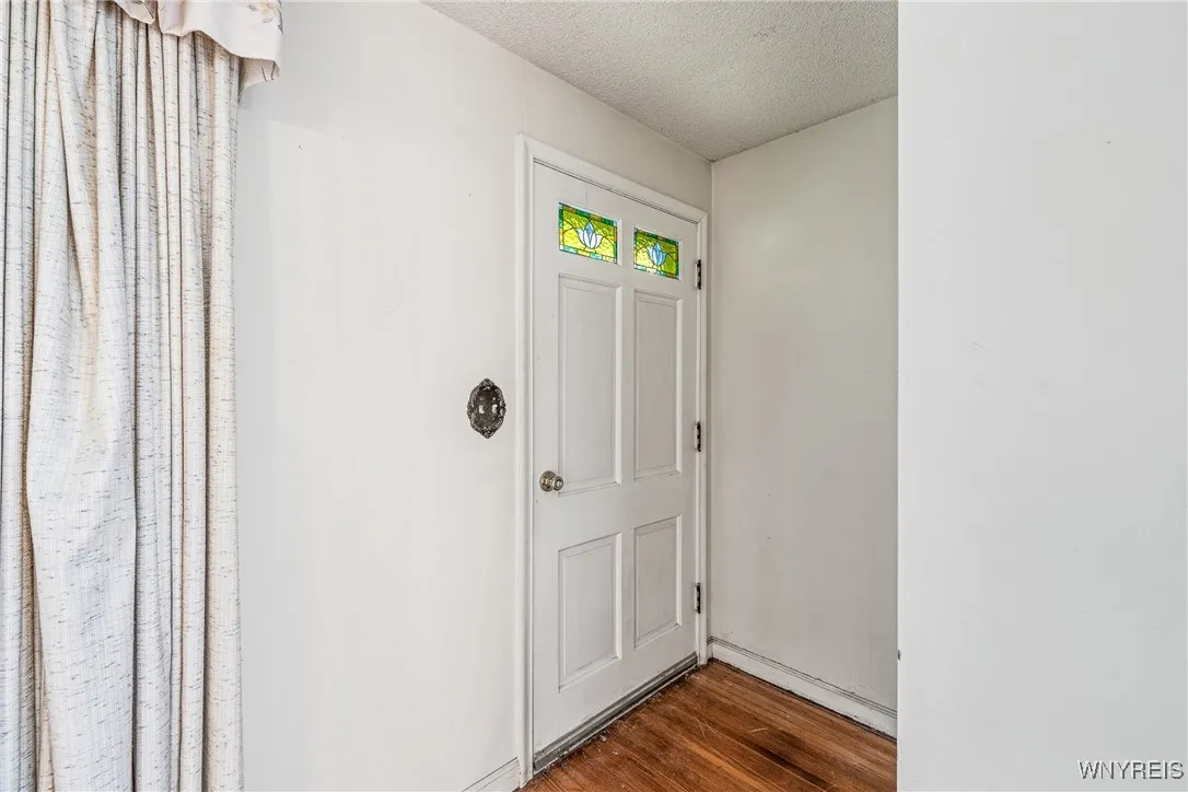 155 Mapleview Drive, Amherst, New York 14226, Amherst, New York 14226, 2 Bedrooms Bedrooms, 5 Rooms Rooms,1 BathroomBathrooms,Residential,Closed,155 Mapleview Drive, Amherst, New York 14226,B1616735