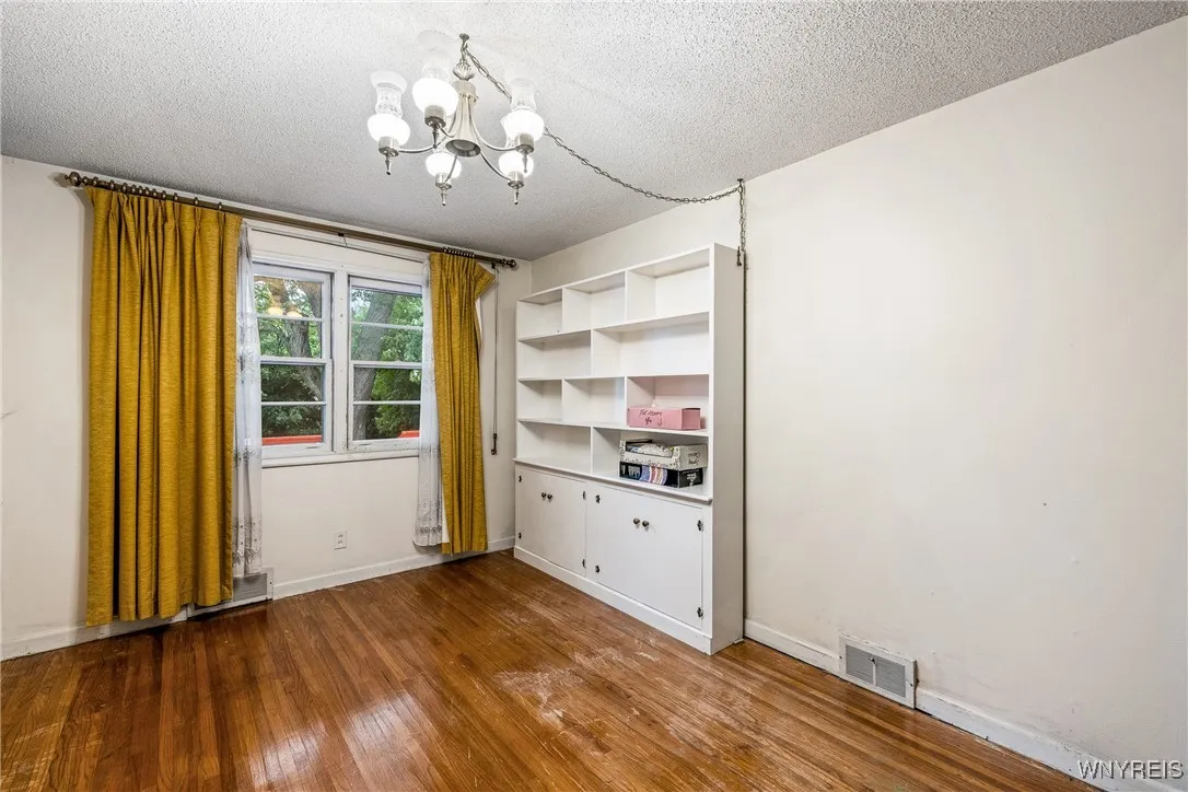 155 Mapleview Drive, Amherst, New York 14226, Amherst, New York 14226, 2 Bedrooms Bedrooms, 5 Rooms Rooms,1 BathroomBathrooms,Residential,Closed,155 Mapleview Drive, Amherst, New York 14226,B1616735