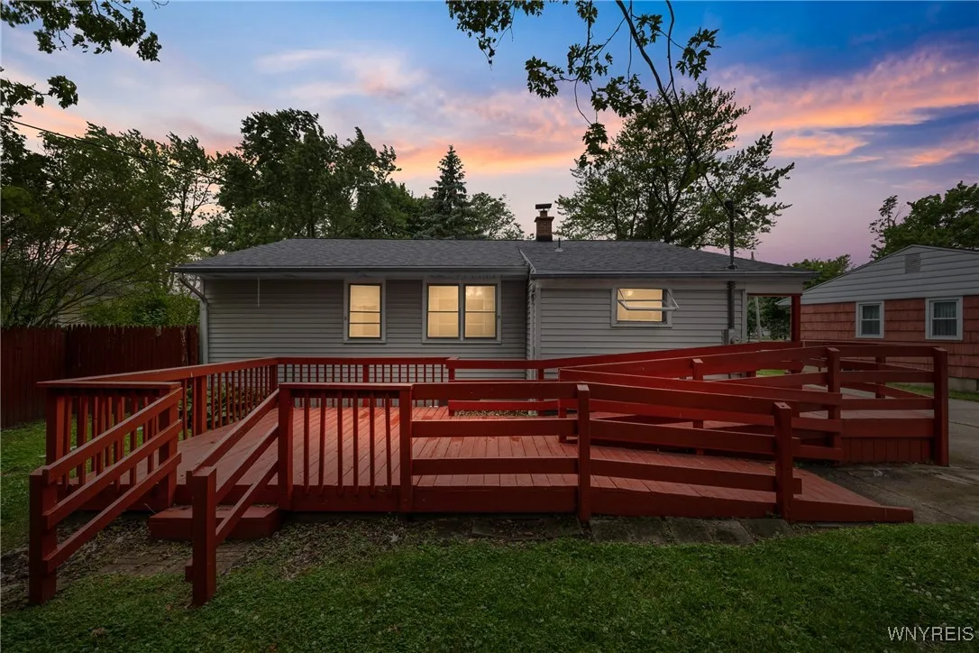 155 Mapleview Drive, Amherst, New York 14226, Amherst, New York 14226, 2 Bedrooms Bedrooms, 5 Rooms Rooms,1 BathroomBathrooms,Residential,Closed,155 Mapleview Drive, Amherst, New York 14226,B1616735