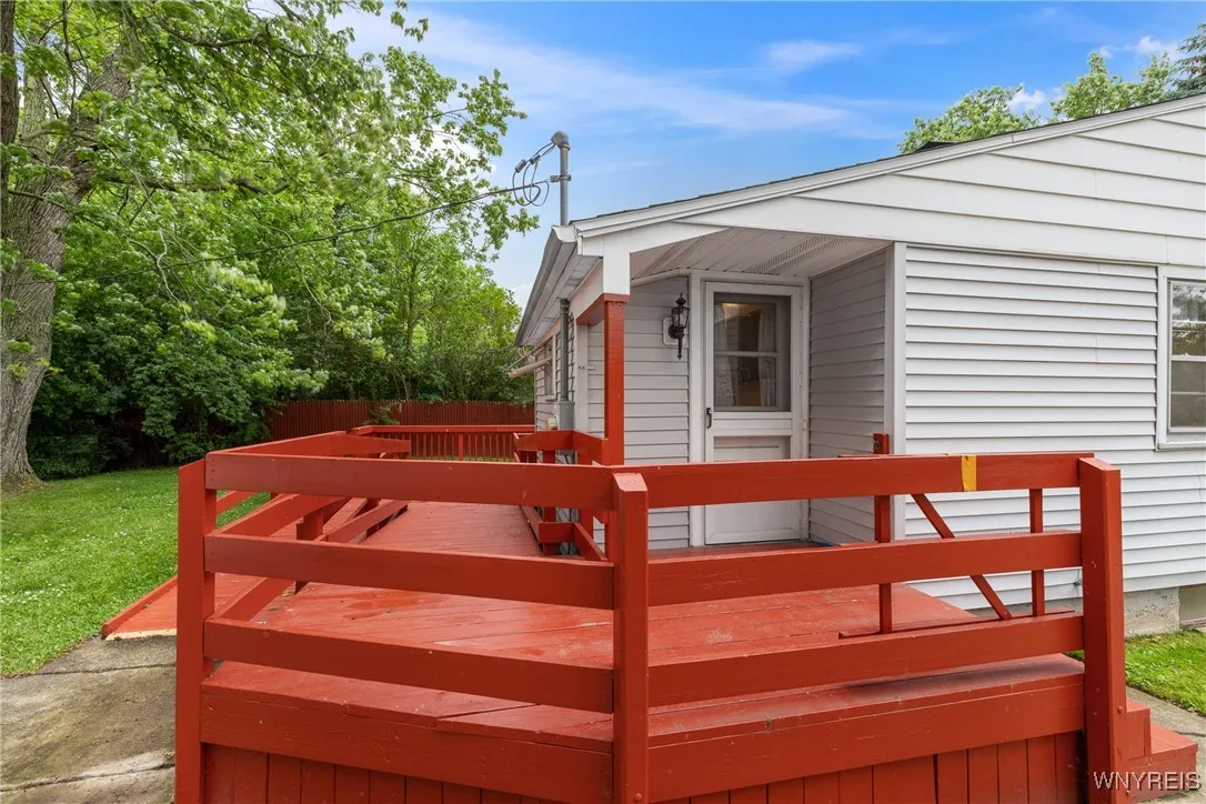 155 Mapleview Drive, Amherst, New York 14226, Amherst, New York 14226, 2 Bedrooms Bedrooms, 5 Rooms Rooms,1 BathroomBathrooms,Residential,Closed,155 Mapleview Drive, Amherst, New York 14226,B1616735