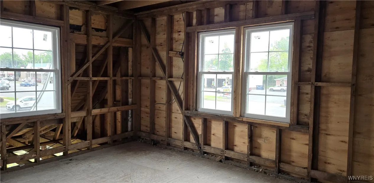 Upper 1 of 2 bedrooms