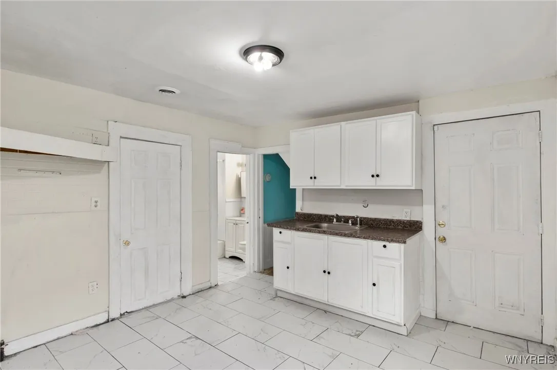 227 Burgard Place, Buffalo, New York 14211, Buffalo, New York 14211, 7 Bedrooms Bedrooms, ,3 BathroomsBathrooms,Residential,For Sale,227 Burgard Place, Buffalo, New York 14211,B1616023