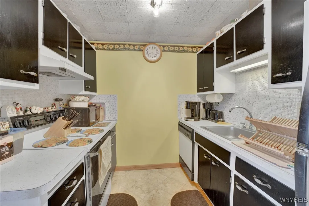 5854 Main Street 601, Amherst, None 14221, Amherst, New York 14221, 2 Bedrooms Bedrooms, 5 Rooms Rooms,1 BathroomBathrooms,Residential,Closed,5854 Main Street 601, Amherst, None 14221,B1616578