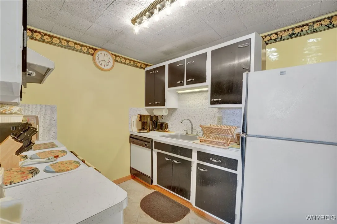 5854 Main Street 601, Amherst, None 14221, Amherst, New York 14221, 2 Bedrooms Bedrooms, 5 Rooms Rooms,1 BathroomBathrooms,Residential,Closed,5854 Main Street 601, Amherst, None 14221,B1616578