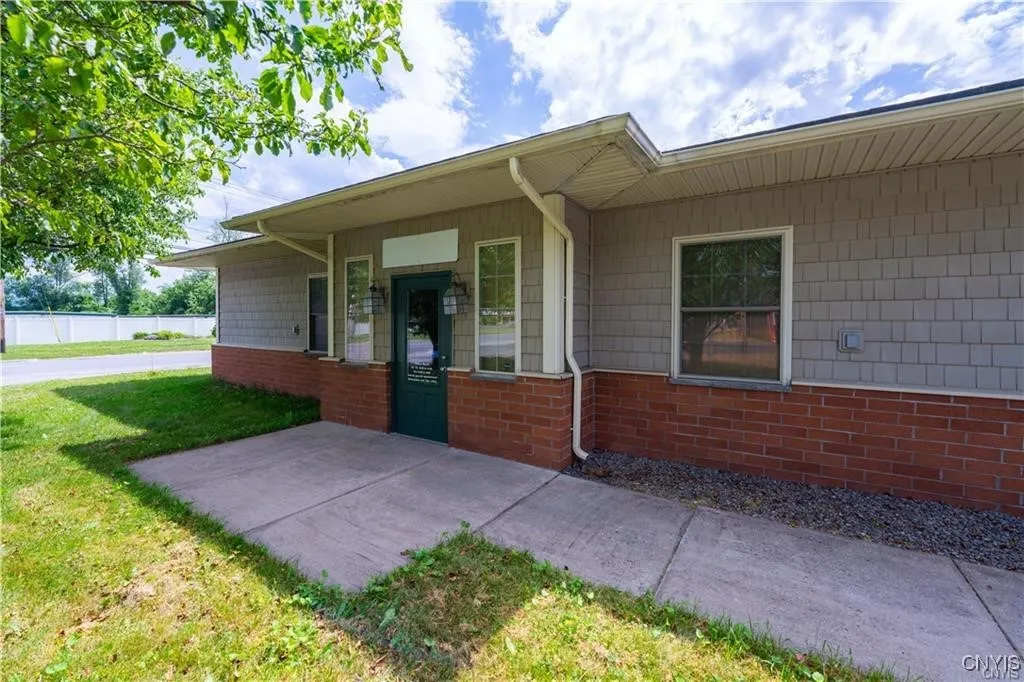 1107 Floyd Avenue, Rome, New York 13440, Rome, New York 13440, ,Commercial Lease,For Rent,1107 Floyd Avenue, Rome, New York 13440,0,S1616885