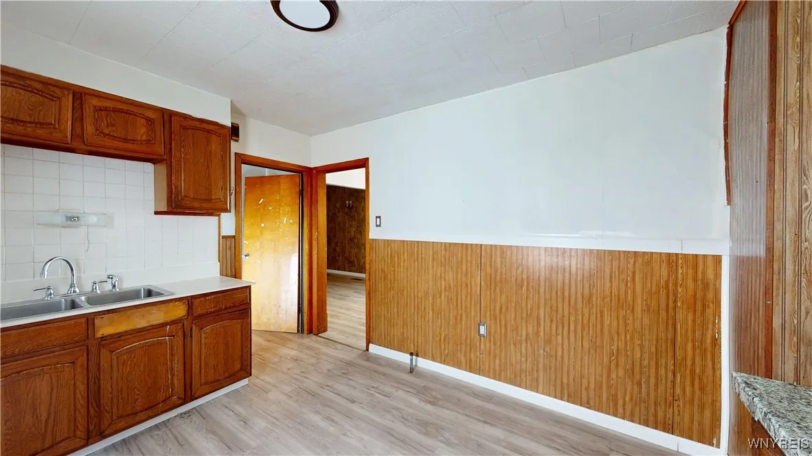 133 Freund Street, Buffalo, New York 14215, Buffalo, New York 14215, 3 Bedrooms Bedrooms, 5 Rooms Rooms,2 BathroomsBathrooms,Residential,For Sale,133 Freund Street, Buffalo, New York 14215,B1616802