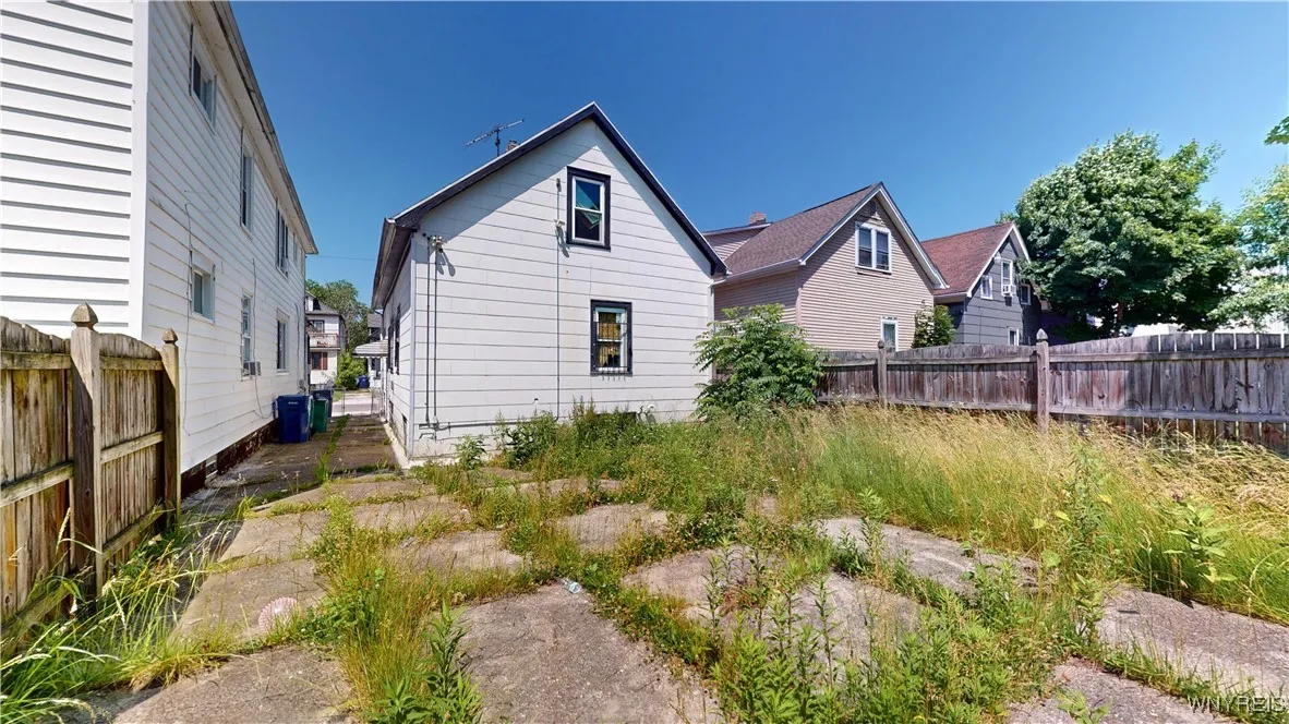 133 Freund Street, Buffalo, New York 14215, Buffalo, New York 14215, 3 Bedrooms Bedrooms, 5 Rooms Rooms,2 BathroomsBathrooms,Residential,For Sale,133 Freund Street, Buffalo, New York 14215,B1616802