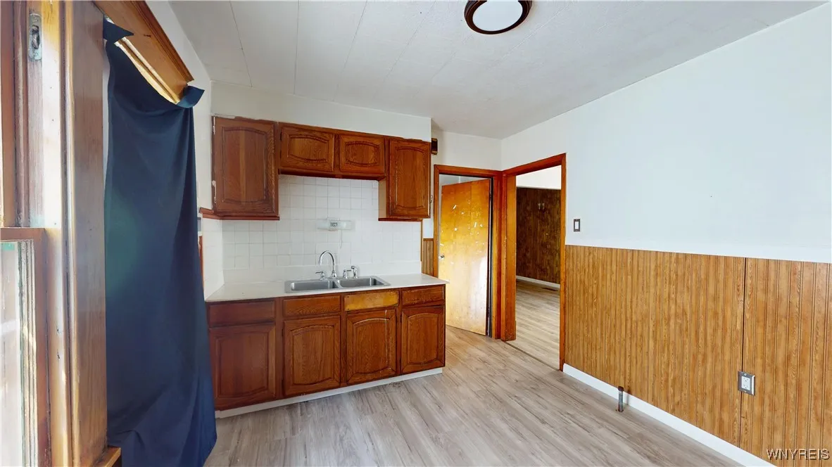 133 Freund Street, Buffalo, New York 14215, Buffalo, New York 14215, 3 Bedrooms Bedrooms, 5 Rooms Rooms,2 BathroomsBathrooms,Residential,For Sale,133 Freund Street, Buffalo, New York 14215,B1616802
