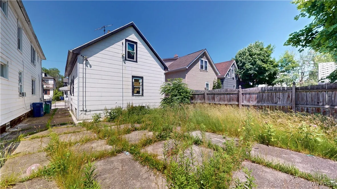 133 Freund Street, Buffalo, New York 14215, Buffalo, New York 14215, 3 Bedrooms Bedrooms, 5 Rooms Rooms,2 BathroomsBathrooms,Residential,For Sale,133 Freund Street, Buffalo, New York 14215,B1616802