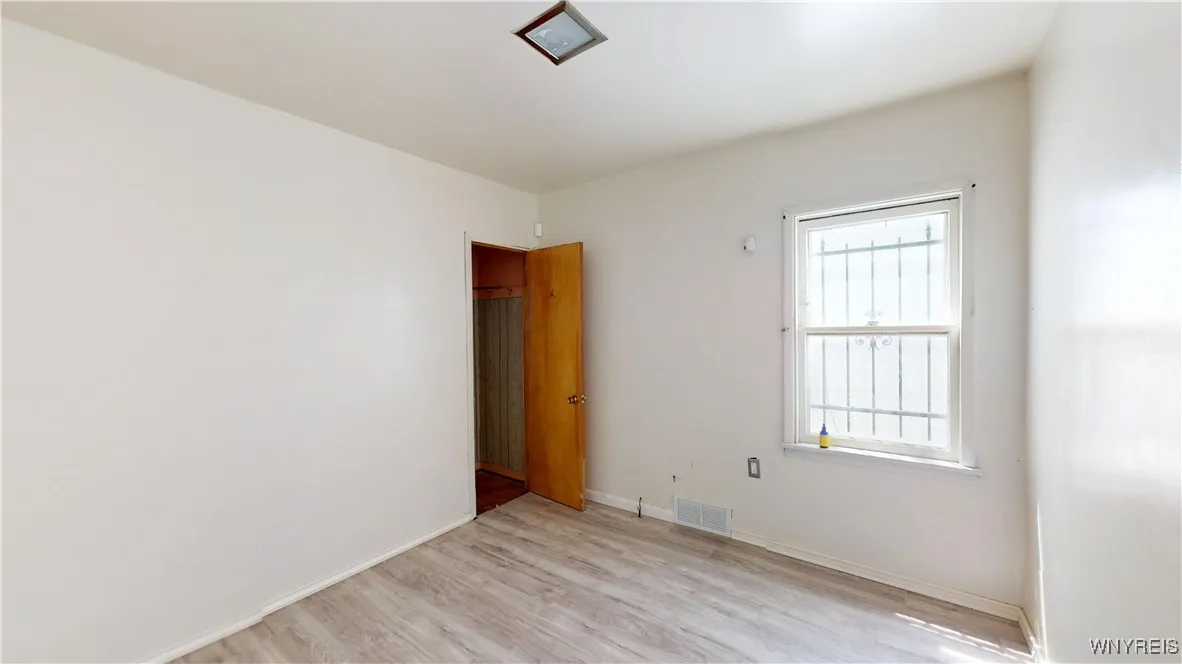 133 Freund Street, Buffalo, New York 14215, Buffalo, New York 14215, 3 Bedrooms Bedrooms, 5 Rooms Rooms,2 BathroomsBathrooms,Residential,For Sale,133 Freund Street, Buffalo, New York 14215,B1616802