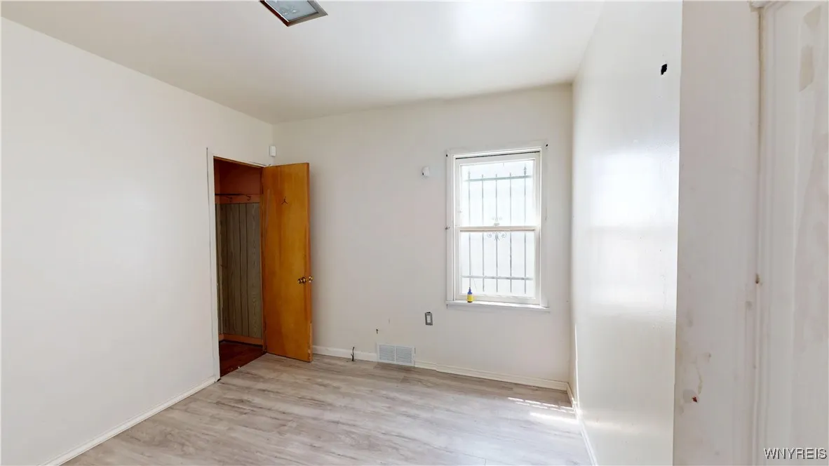 133 Freund Street, Buffalo, New York 14215, Buffalo, New York 14215, 3 Bedrooms Bedrooms, 5 Rooms Rooms,2 BathroomsBathrooms,Residential,For Sale,133 Freund Street, Buffalo, New York 14215,B1616802