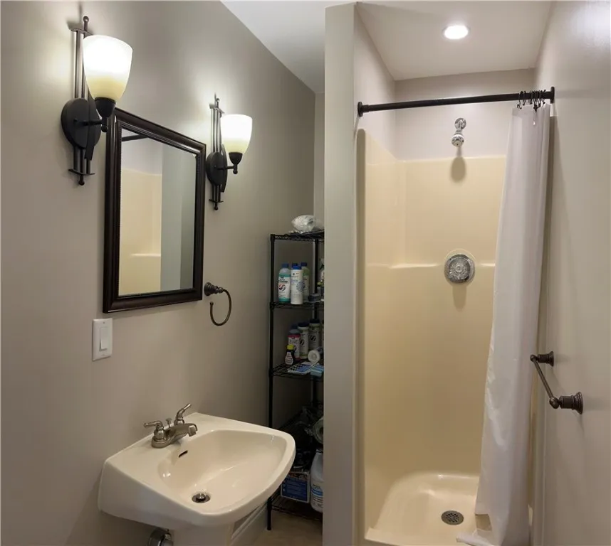 3755 State Highway 23, Oneonta-town, New York 1382, Oneonta, New York 13820, 4 Bedrooms Bedrooms, 10 Rooms Rooms,4 BathroomsBathrooms,Residential,For Sale,3755 State Highway 23, Oneonta-town, New York 1382,R1612559