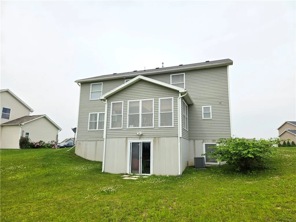 75 Haywards Heath, Henrietta, New York 14586, Henrietta, New York 14586, 4 Bedrooms Bedrooms, 8 Rooms Rooms,3 BathroomsBathrooms,Residential Lease,For Rent,75 Haywards Heath, Henrietta, New York 14586,R1614475