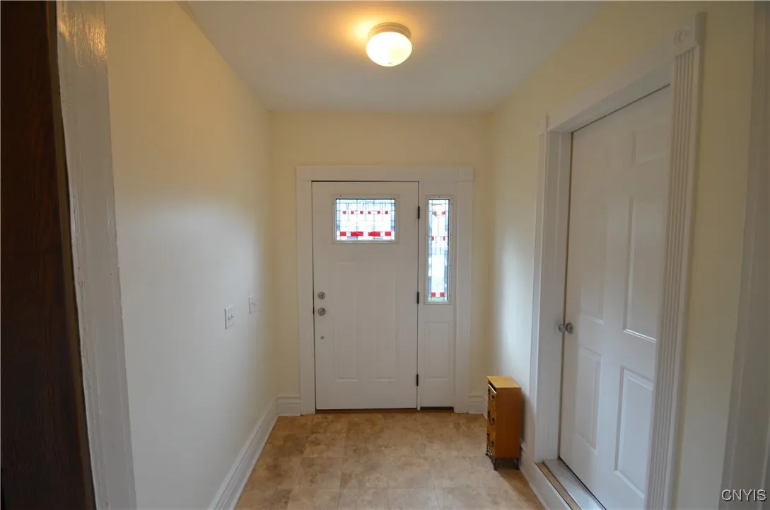 359 Green Street, Syracuse, New York 13203, Syracuse, New York 13203, 2 Bedrooms Bedrooms, 5 Rooms Rooms,1 BathroomBathrooms,Residential Lease,For Rent,359 Green Street, Syracuse, New York 13203,S1616640
