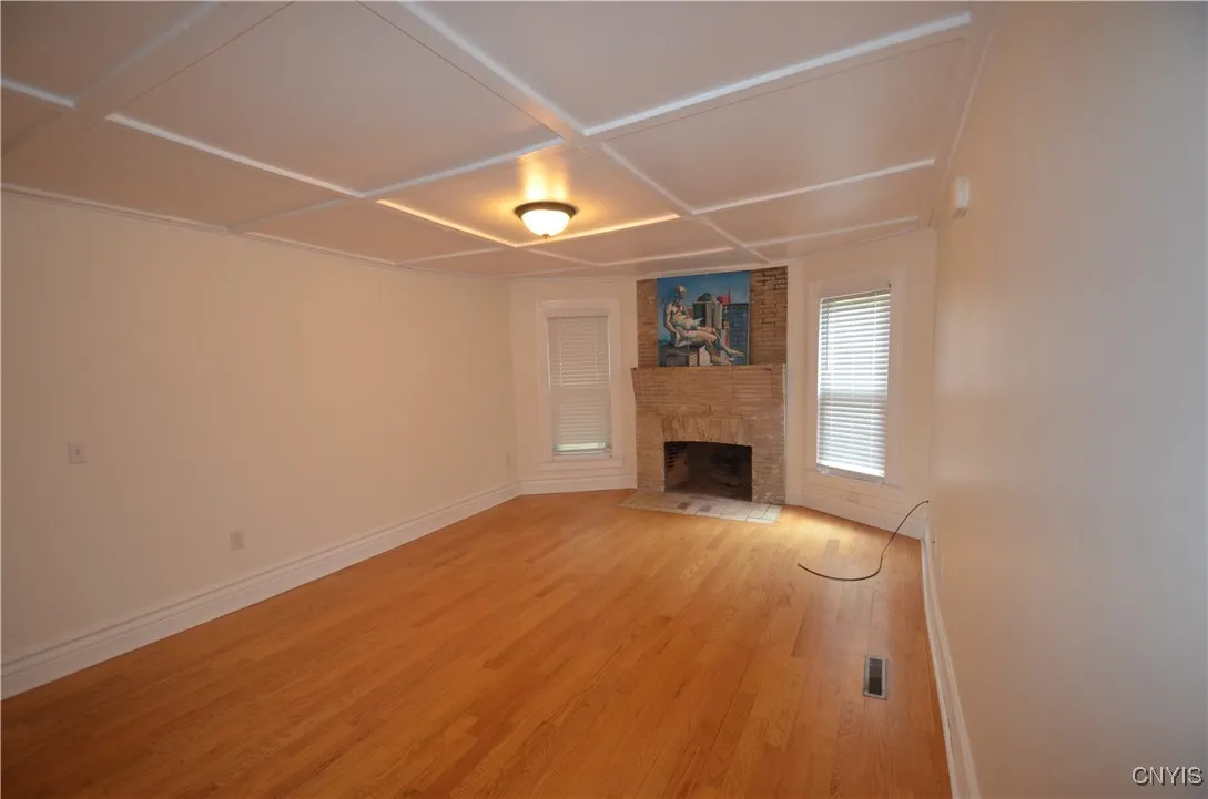 359 Green Street, Syracuse, New York 13203, Syracuse, New York 13203, 2 Bedrooms Bedrooms, 5 Rooms Rooms,1 BathroomBathrooms,Residential Lease,For Rent,359 Green Street, Syracuse, New York 13203,S1616640