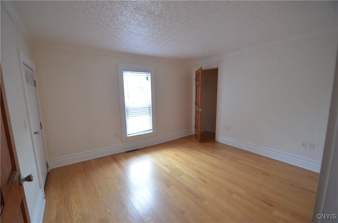 359 Green Street, Syracuse, New York 13203, Syracuse, New York 13203, 2 Bedrooms Bedrooms, 5 Rooms Rooms,1 BathroomBathrooms,Residential Lease,For Rent,359 Green Street, Syracuse, New York 13203,S1616640