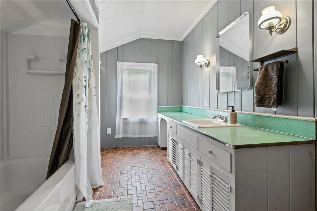 5991 East Henrietta Road, Rush, New York 14543, Rush, New York 14543, 4 Bedrooms Bedrooms, ,2 BathroomsBathrooms,Residential,Closed,5991 East Henrietta Road, Rush, New York 14543,0,R1616629