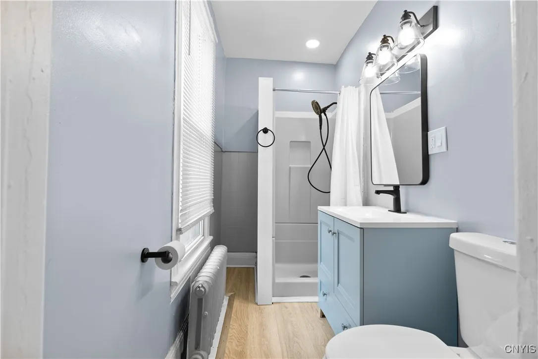 2nd floor bathroom