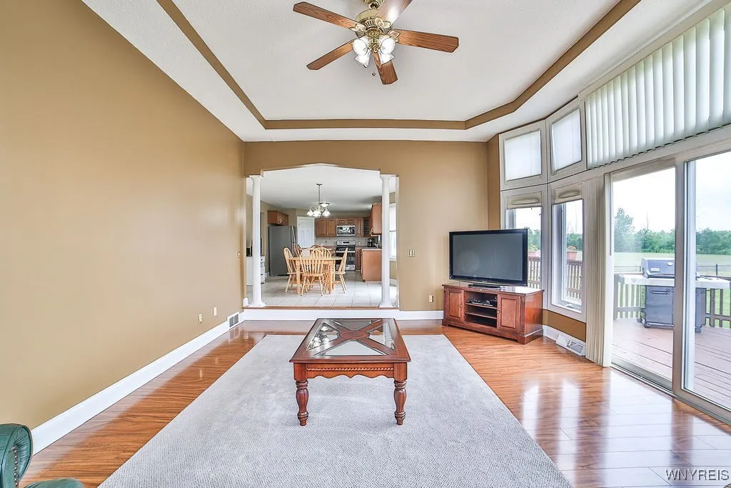 6850 Shawnee Road, Wheatfield, New York 14120, Wheatfield, New York 14120, 3 Bedrooms Bedrooms, 6 Rooms Rooms,3 BathroomsBathrooms,Residential,For Sale,6850 Shawnee Road, Wheatfield, New York 14120,B1611343