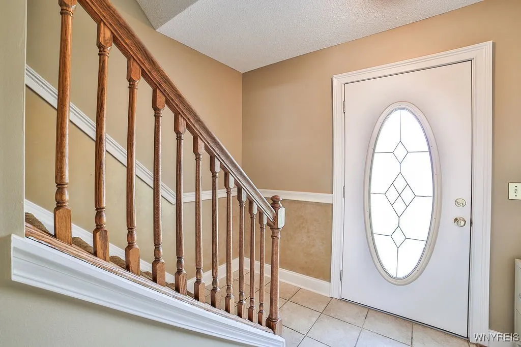 6850 Shawnee Road, Wheatfield, New York 14120, Wheatfield, New York 14120, 3 Bedrooms Bedrooms, 6 Rooms Rooms,3 BathroomsBathrooms,Residential,For Sale,6850 Shawnee Road, Wheatfield, New York 14120,B1611343