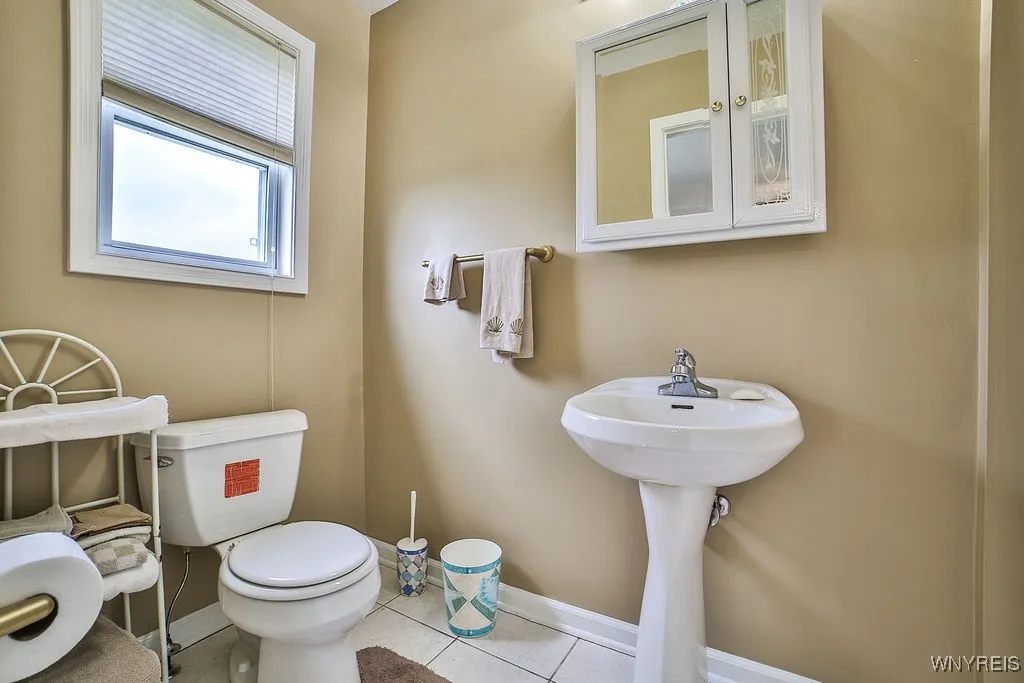 6850 Shawnee Road, Wheatfield, New York 14120, Wheatfield, New York 14120, 3 Bedrooms Bedrooms, 6 Rooms Rooms,3 BathroomsBathrooms,Residential,For Sale,6850 Shawnee Road, Wheatfield, New York 14120,B1611343