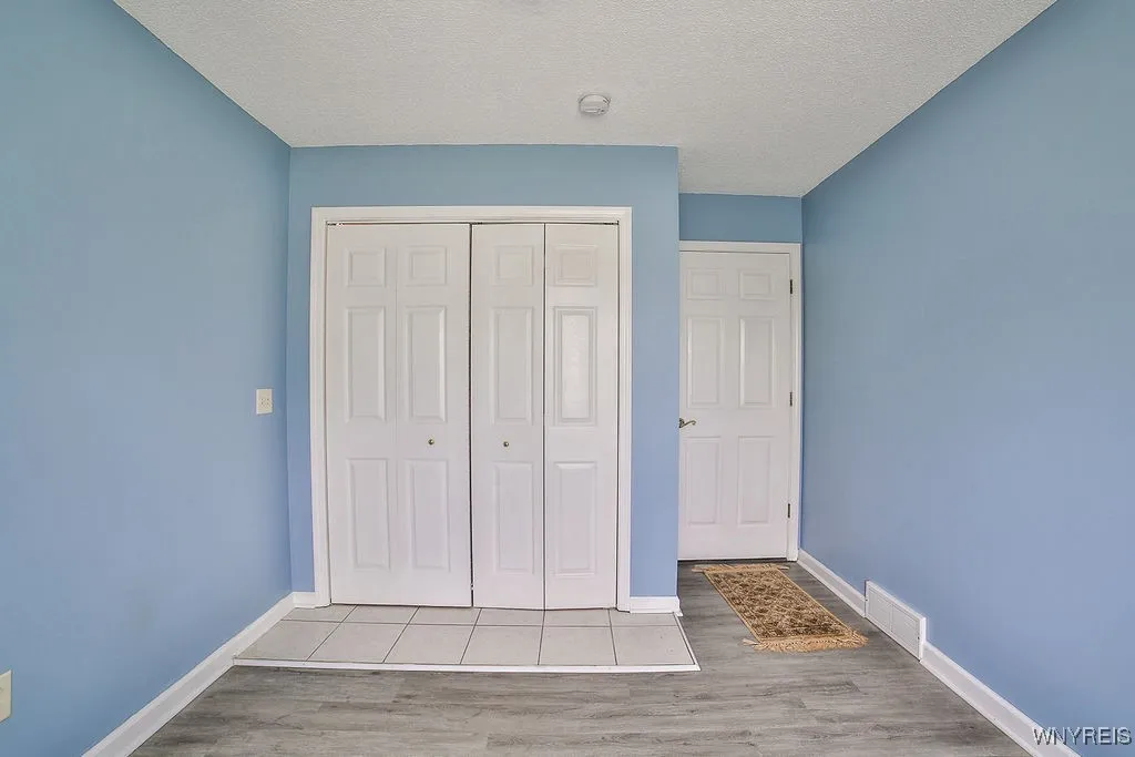 6850 Shawnee Road, Wheatfield, New York 14120, Wheatfield, New York 14120, 3 Bedrooms Bedrooms, 6 Rooms Rooms,3 BathroomsBathrooms,Residential,For Sale,6850 Shawnee Road, Wheatfield, New York 14120,B1611343
