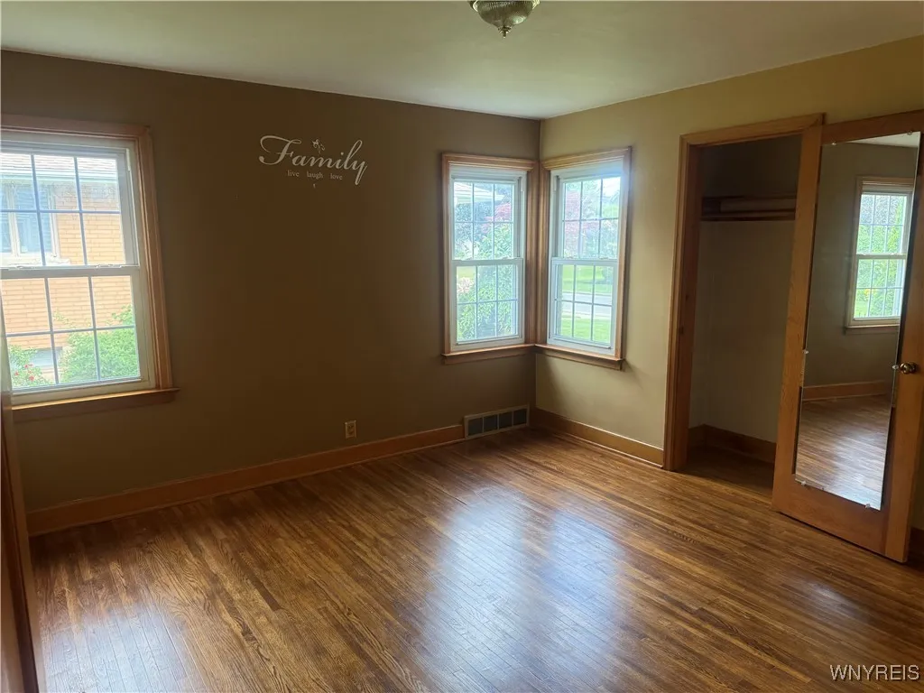 8946 Rivershore Drive, Niagara Falls, New York 143, Niagara Falls, New York 14304, 3 Bedrooms Bedrooms, 7 Rooms Rooms,1 BathroomBathrooms,Residential Lease,Closed,8946 Rivershore Drive, Niagara Falls, New York 143,B1614990