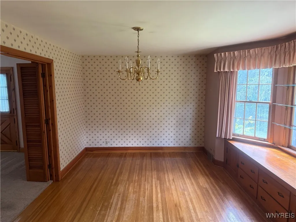 8946 Rivershore Drive, Niagara Falls, New York 143, Niagara Falls, New York 14304, 3 Bedrooms Bedrooms, 7 Rooms Rooms,1 BathroomBathrooms,Residential Lease,Closed,8946 Rivershore Drive, Niagara Falls, New York 143,B1614990